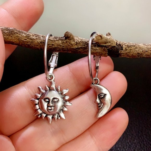 LiveChicStyle Jewelry - Smiling Silver Sun and Moon Earrings